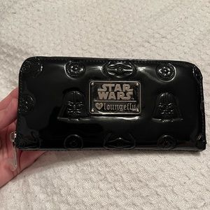 Star wars Darth Vader Loungefly wallet NWOT